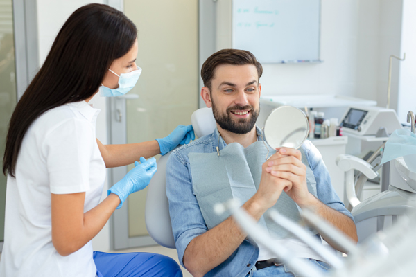 How A General Dentist Uses Periodontics To Save Your Smile